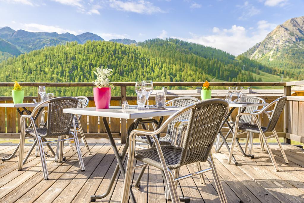 Anova Hotel & Spa Montgenevre Exterior photo